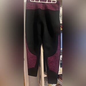 This is an XL sweat it out suit! Thick XL. Pants and top